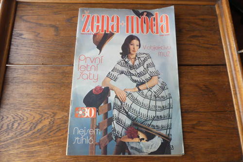 Časopis Žena a móda, číslo 4/1978, střihy!