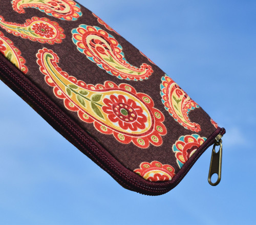 Obal na telefon - Paisley na hnědé — foto 1