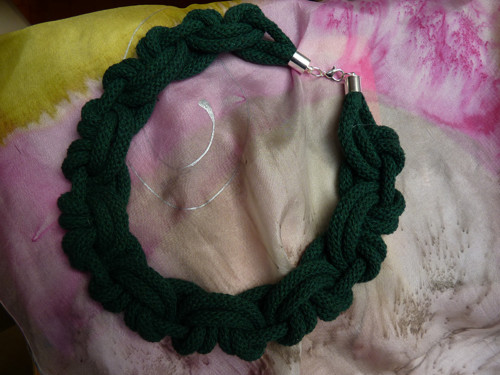 Náhrdelník macramé "Smrkový"