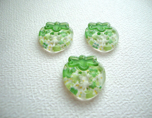 Plastový knoflík jahoda 25 mm (1ks)