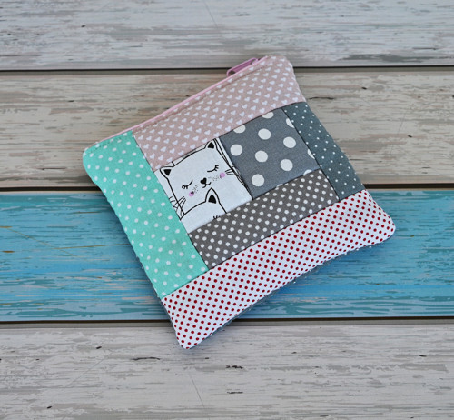 Měkoučká kapsička. Vzor patchwork.