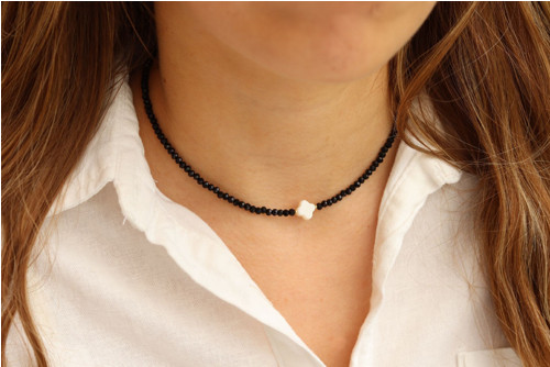 Náhrdelník choker spinel - štvorlístok