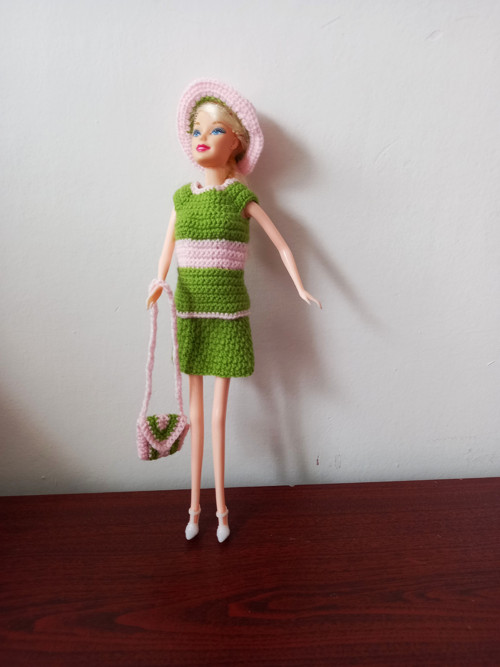 Sukně+triko+klobouk+kabelka pro Barbie