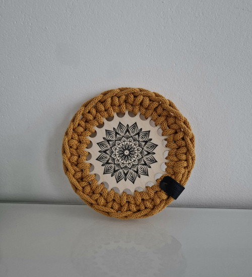 Háčkovaný tácek / podtácek 10