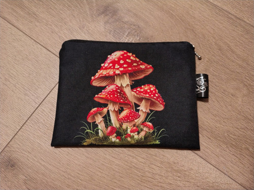 Taštička/kapsička mochumůrky