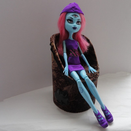 Křesílko pro Monster High — foto 1