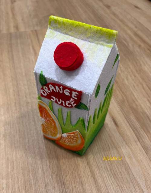 Hračka z filcu do dětské kuchyňky - DŽUS