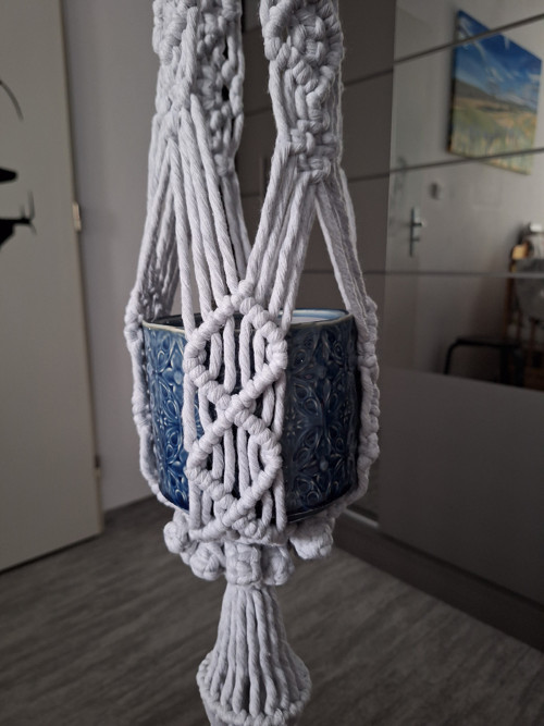 Macramé závěs na květinu