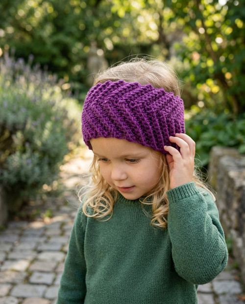 Dětská háčkovaná čelenka fuchsiová merino