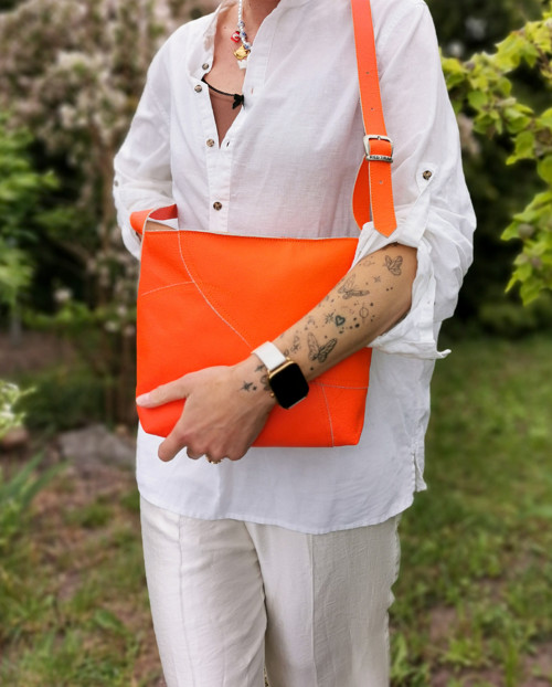 Kožená kabelka neonová oranžová