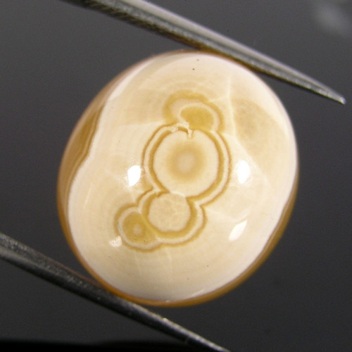 Kabošon kalcitu, 27,30 ct., 19,0x16,8x11,3 mm