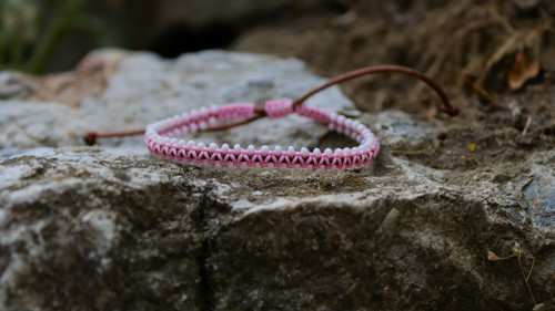 Náramek macramé "růžový s bílou"