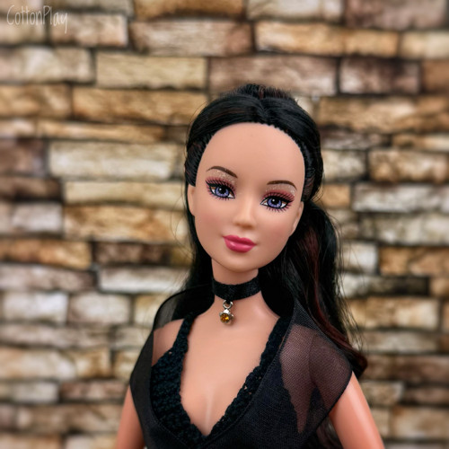 Náhrdelník pro Barbie - kytička se žlutým kamínkem