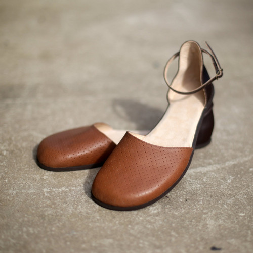 Celokožené barefoot uzavřené sandálky 41 — foto 1