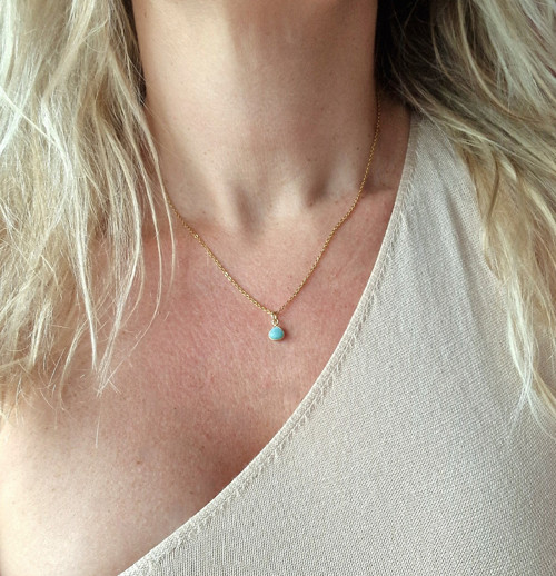 Přírodní larimar*kapka*náhrdelník*zlatá ocel