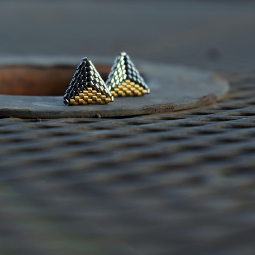 Miyuki triangle vel.L - hypoalergenní... — foto 1