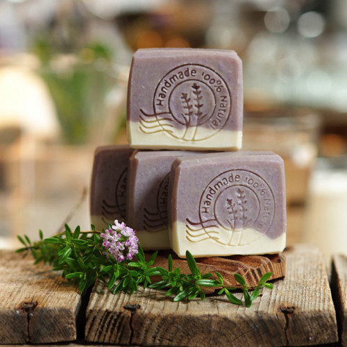 PŘÍRODNÍ MÝDLO MATEŘÍDOUŠKA A TYMIÁN natural