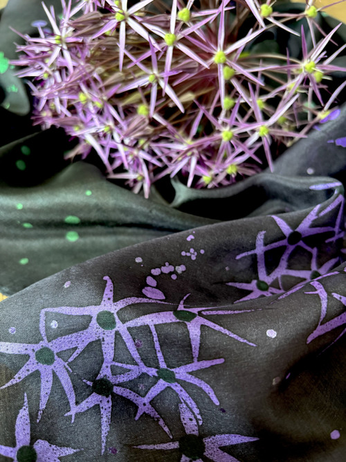 Hedvábná šála - Allium