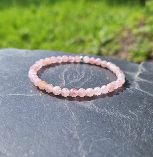 Růže z Madagaskaru*růženín*náramek*0,5 cm