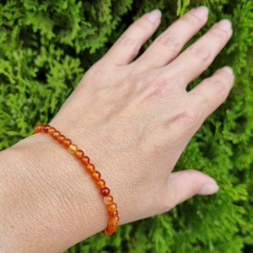 Náramek KARNEOL 4mm