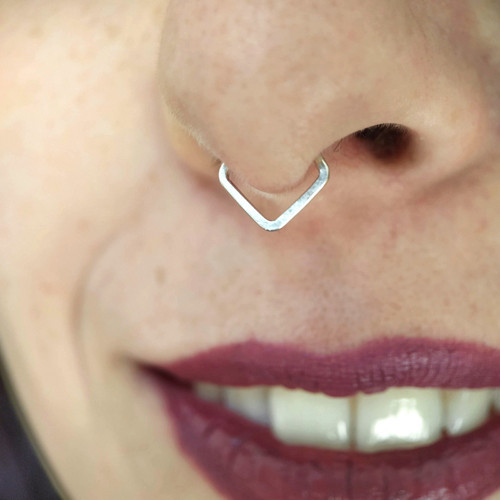 Stříbrné septum Geometry - bez nutnosti piercingu