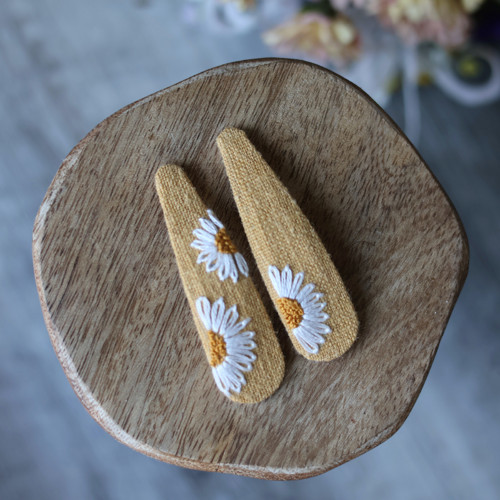 Set lněných vyšívaných sponek - Mustard — foto 1