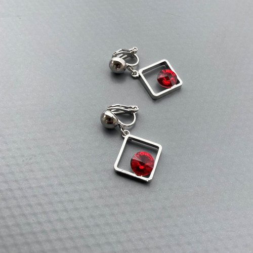 Antialergické klipsy Scarlet Swarovski čtverec