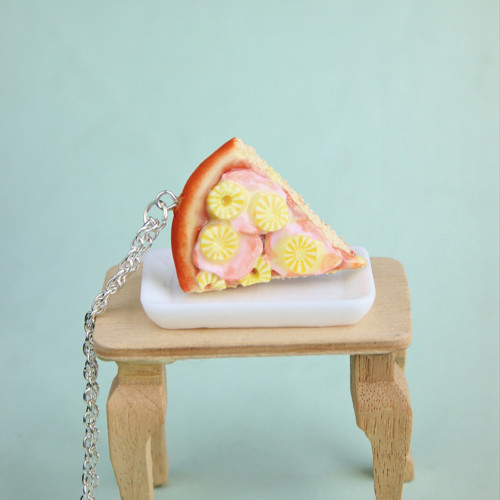 Pizza hawai (s ananasem) náhrdelník