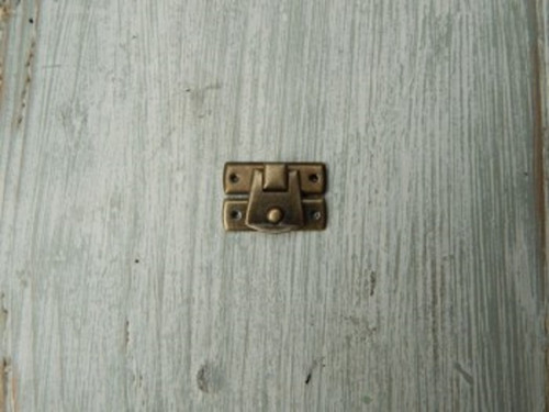 Mosazné kování 3 x 2 cm