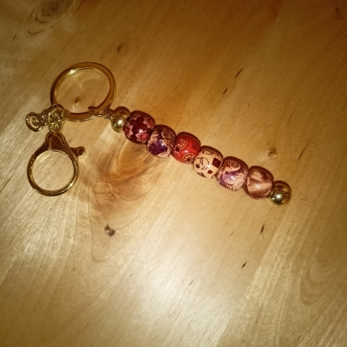Klíčenka se dřevěnými korálky