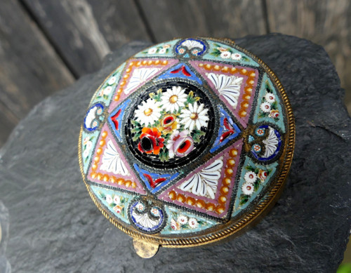 Millefiori krabička, pudřenka, benátská mozaika