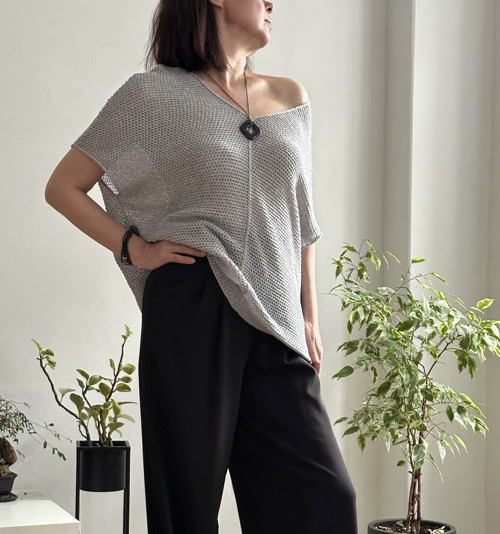 Pletená oversize halenka ze směsi hedvábí a bavlny