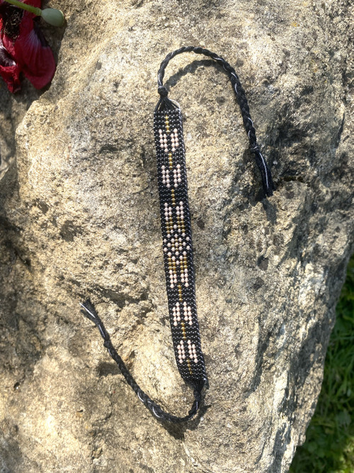 Náramek Aztec black béžová