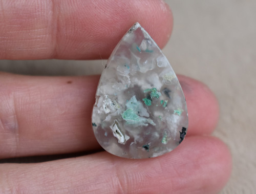 Chryzokol v chalcedonu