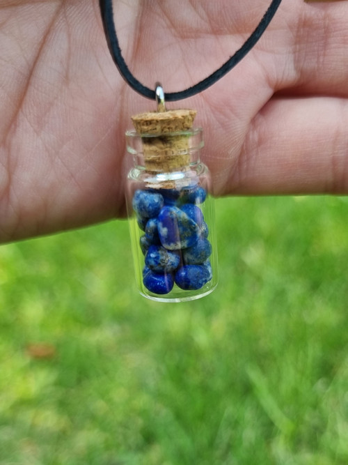Lahvička LAPIS LAZULI na kůži