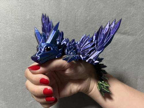 Mládě Krystalového Draka s Křídly- 20,5 cm 3D Tisk