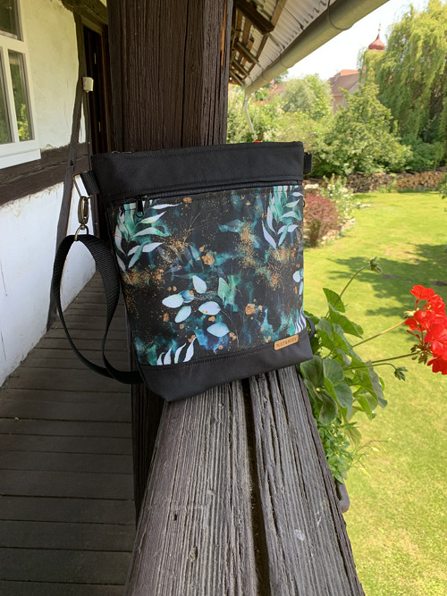 Crossbody kabelka - zelené listy