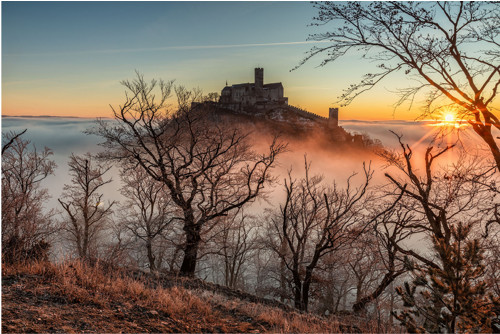 Královský hrad Bezděz v inverzi