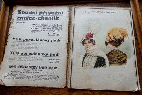 Nové Pařížské módy..módní časopis, 3/1911