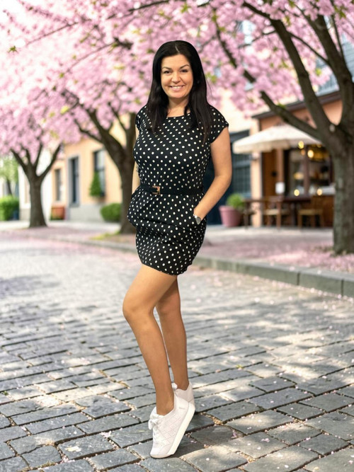 VÝPRODEJ-Dámské elegantní šaty Puntík-M