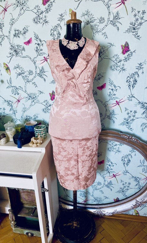 Šaty pencil powder pink — foto 1
