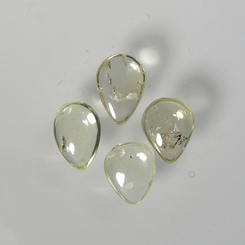 Drobné kabošony Safíru, 1,06 ct./4ks., cca. 5x4 mm