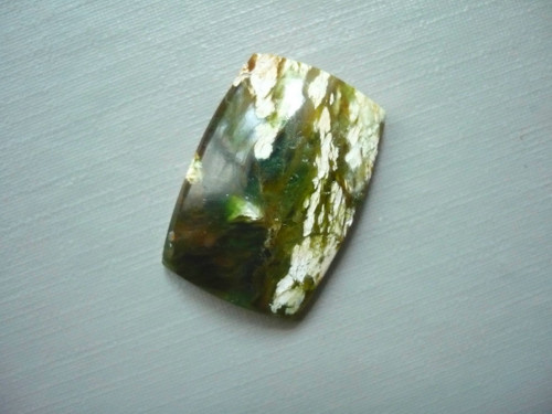 Kabošon - chalcedon zelený 24 mm, č.7f