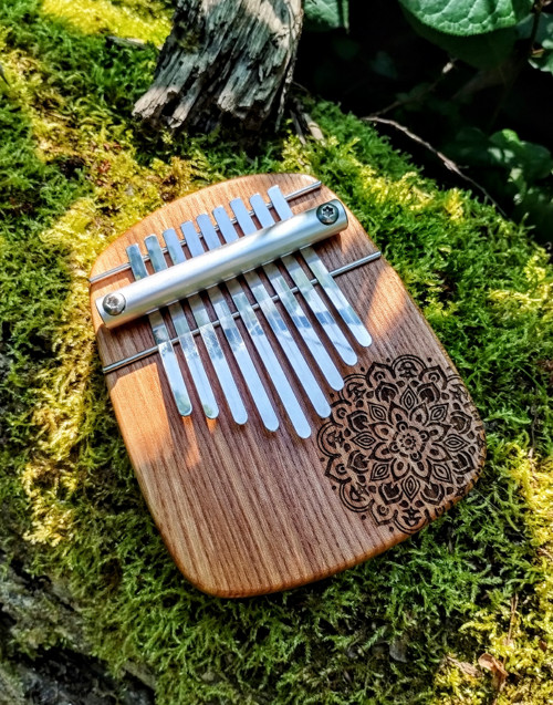 Kalimba Idaira 9 - pentatonická s mandalou / jilm