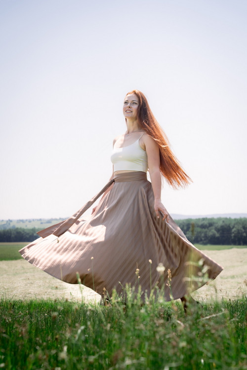 KOLOVÁ BÉŽOVÁ - SATÉN
