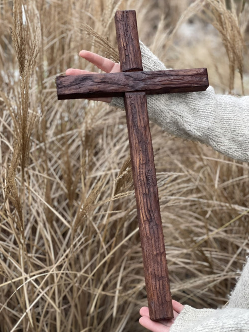 Kříž k zavěšení 50 cm se starým vzhledem