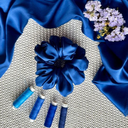 ROYAL BLUE - hedvábná scrunchie JUMBO