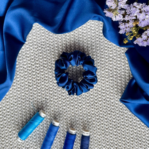 ROYAL BLUE - hedvábná scrunchie MINI