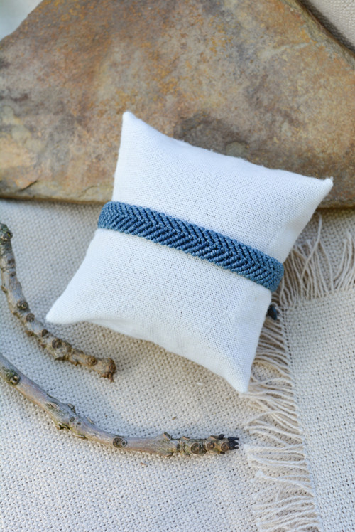 Minimalistický macramé náramek - džínová