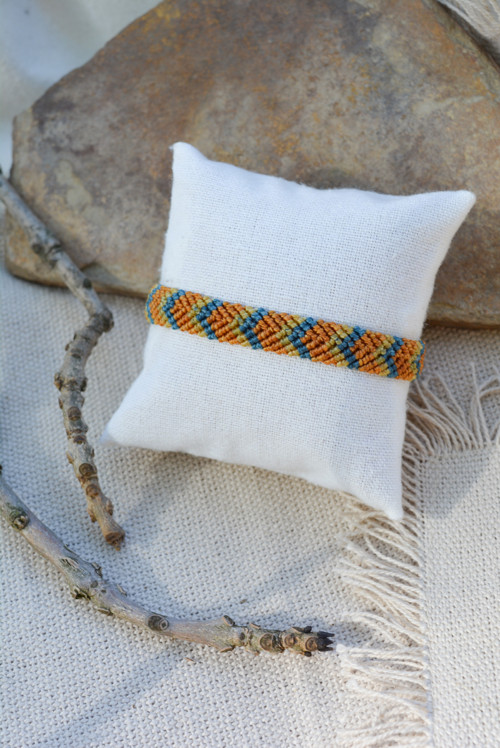 Minimalistický macramé náramek - indian VIII.